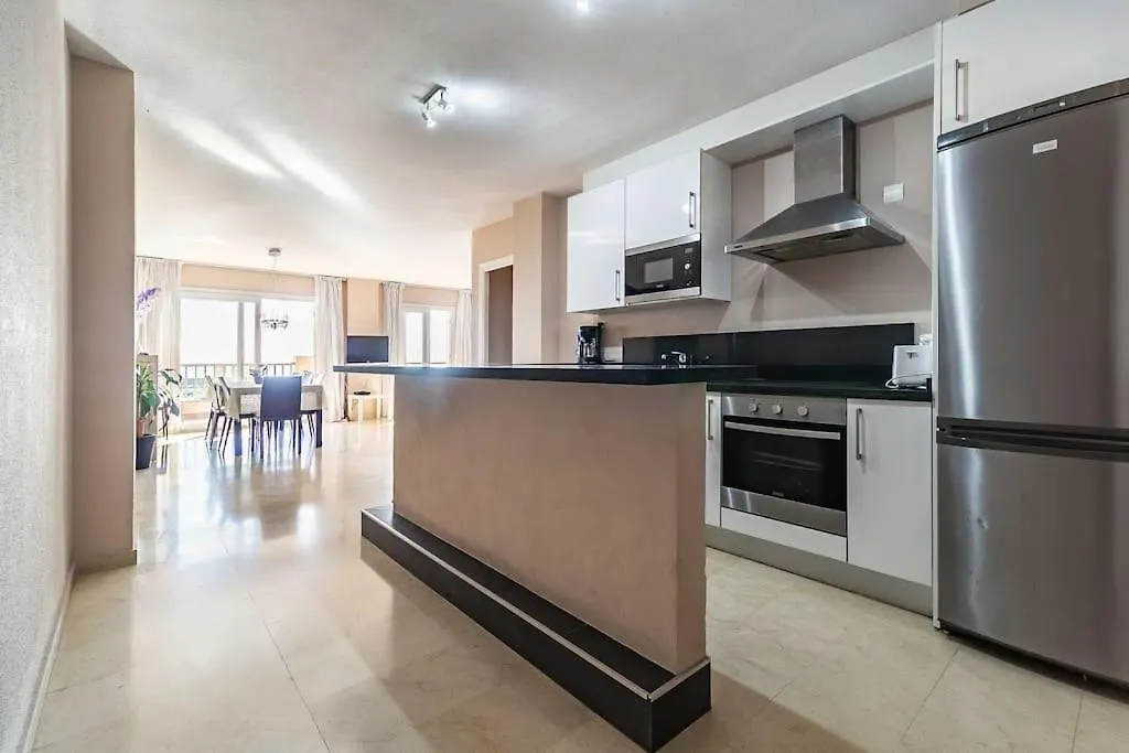 Apartment 83-Beachfront Apartment, Fuengirola