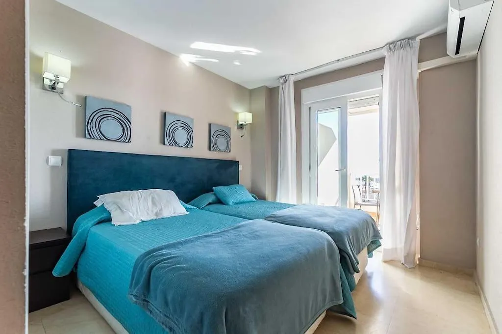 Appartement 83-Beachfront Apartment, Fuengirola
