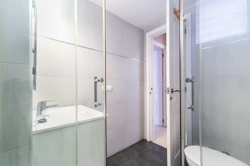 83-Beachfront Apartment, Fuengirola Apartment
