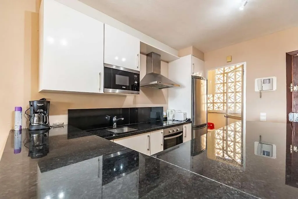 Apartment 83-Beachfront Apartment, Fuengirola